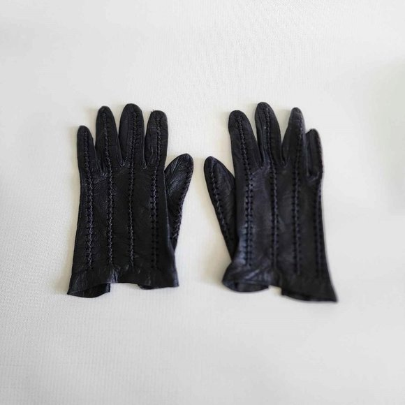 Vintage black perforated leather gloves - Picture 5 of 9